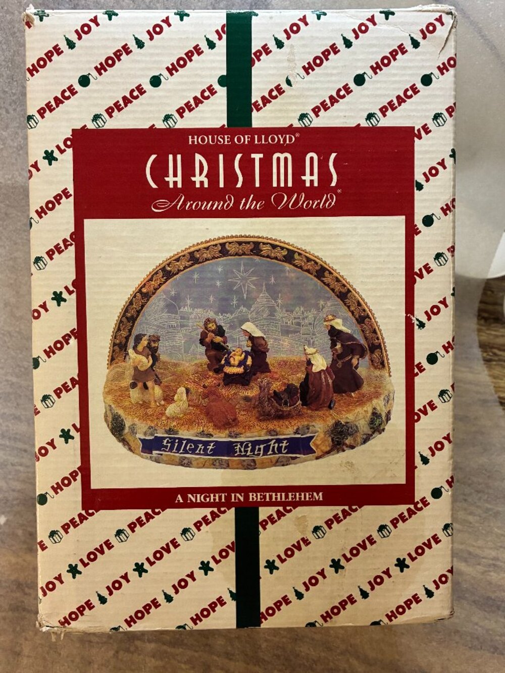 House of Llyod Christmas Around the World 1996 Silent Night Figurine